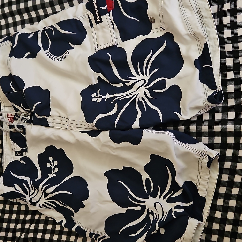 Abercrombie Hawaiian Print Beach Shorts Size 34
